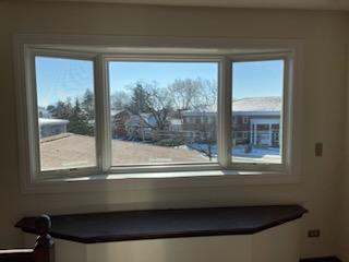 Bay window, interior