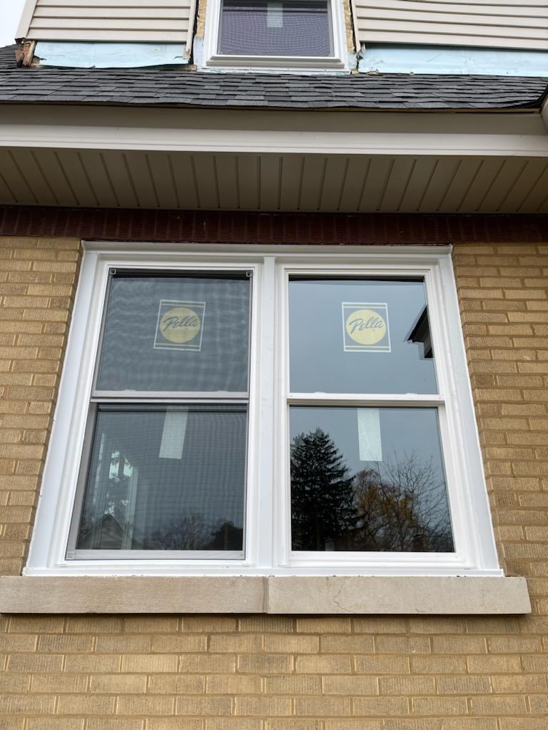 Double-hung windows